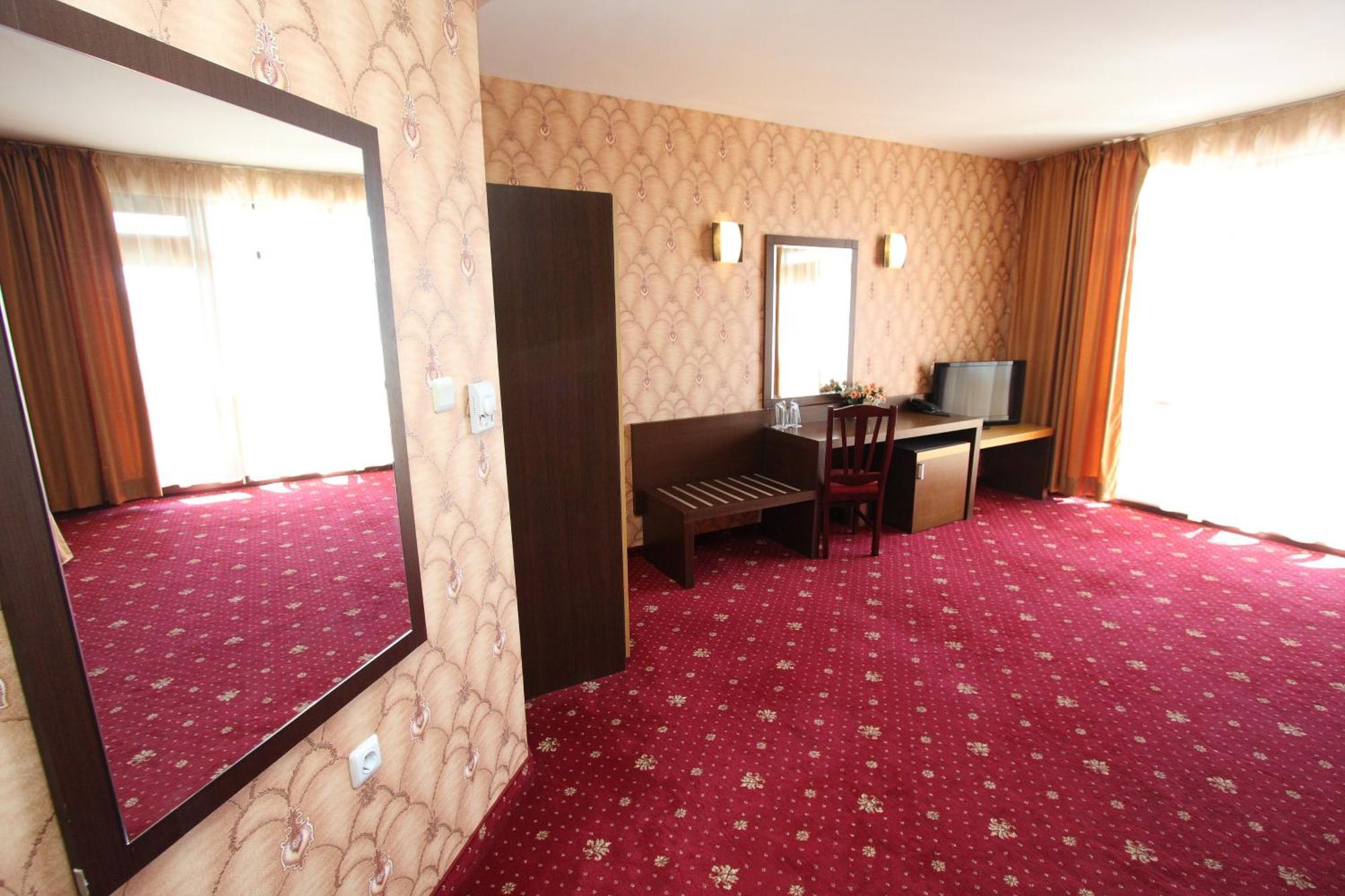 Izola Paradise 4* Sunny Beach